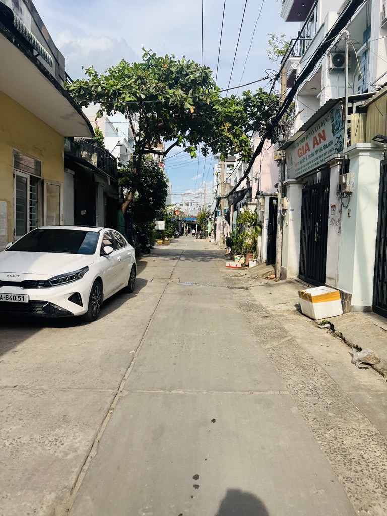 Bán nhà mặt tiền đường Gò Xoài, Bình Tân giá nhỉnh 4,7 tỷ